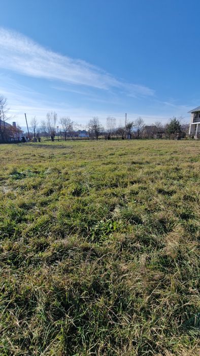 Простора ділянка