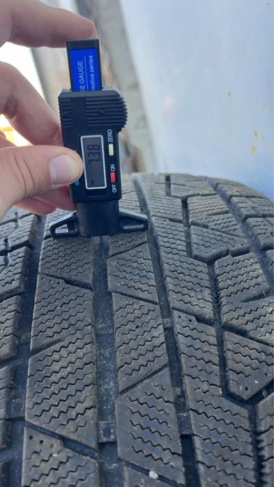 Зимові шини 255/45 R18