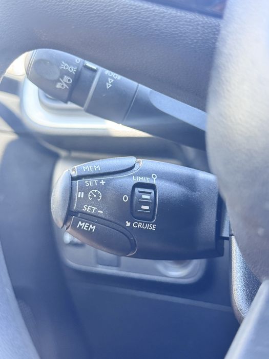CITROEN C3  FELL TECK 1.2 de 2018  otimo estado geral