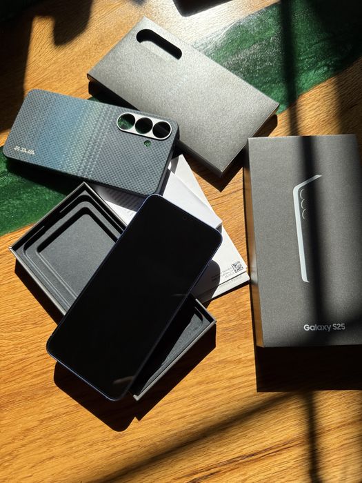 Samsung S25 256/Galaxy Buds3/Galaxy Tab S9 FE