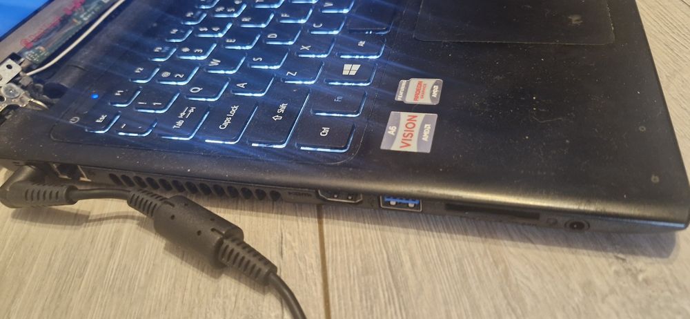 Laptop Acer Aspire V5-551