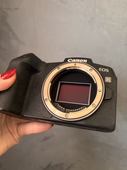 Aparat bezlusterkowy Canon RP body