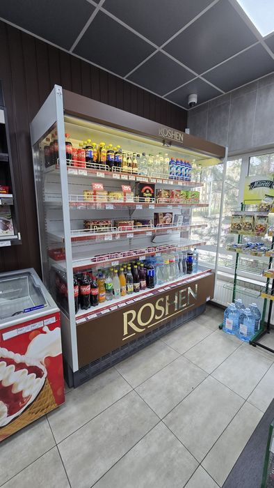 Холодильна вітрина. Срочно