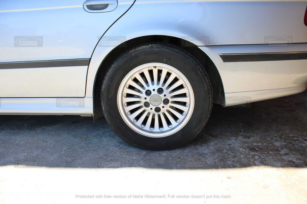 BMW E39 520i_ Para Peças