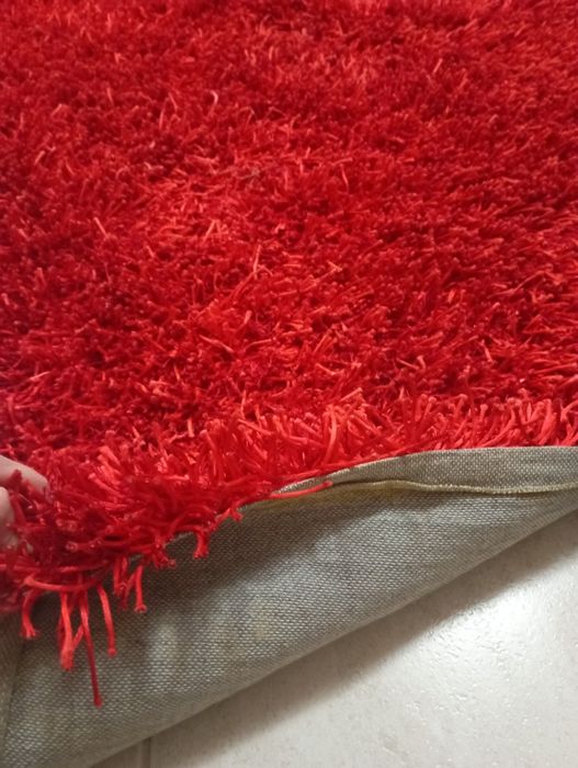 Carpete vermelha 300cm x 200 cm * otimo estado*