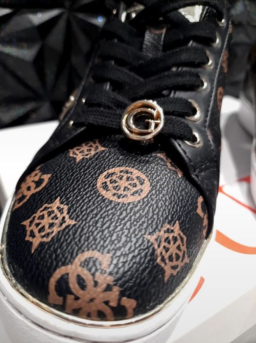 Buty Guess trampki 37