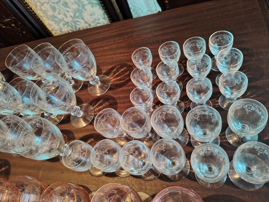 Serviço de Copos de Cristal Composto por 75 Peças