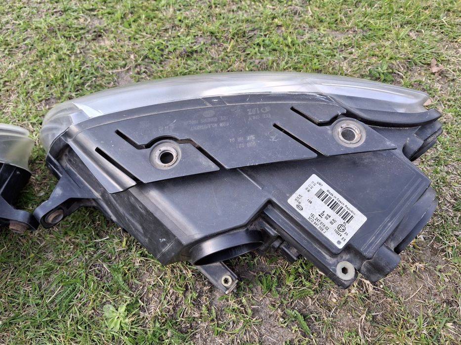 Hella lampy passat b6 reflektory