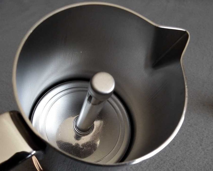 Włoska kawiarka ALESSI La Conica 90002 o poj. 3 filiżanki- design Aldo Rossi