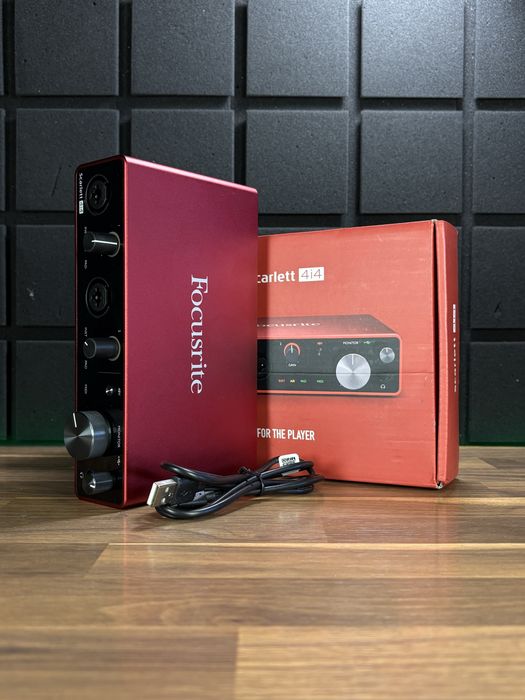 Focusrite Scarlett 4i4 3rd Gen (БЕЗКОШТОВНА Доставка!)