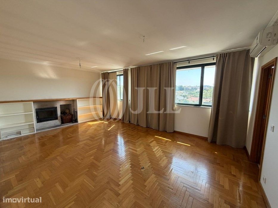 Apartamento T2 na Rua da Covinha, Pedroso, Vila Nova de Gaia