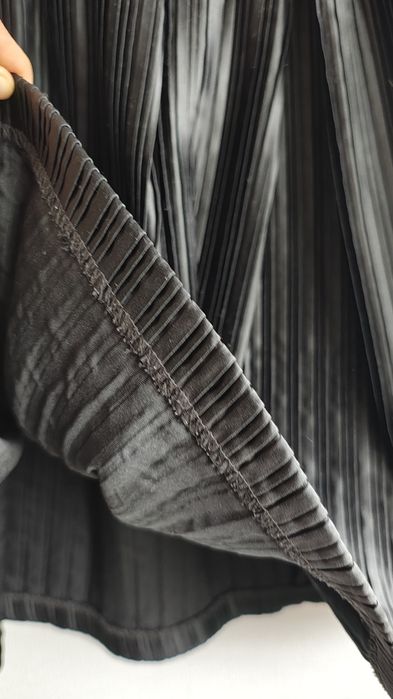 Plisowana rozkloszowana spódnica