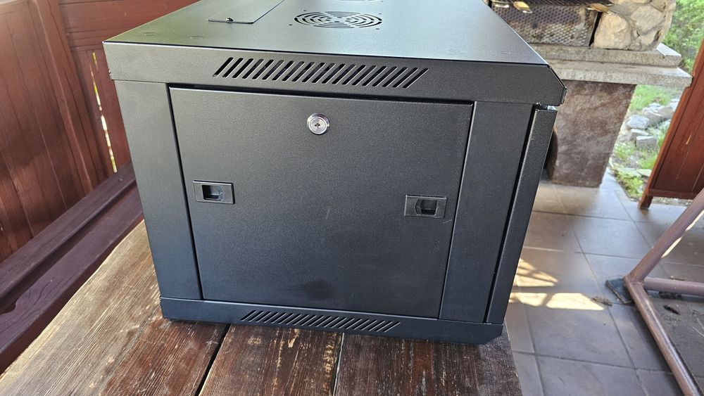 Szafa rack wisząca 6U 600x450 CCSW-0604-06U SECURITYNET