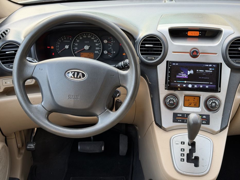 Продам Kia Carens 2009 год 2.0 Бензин Автомат
