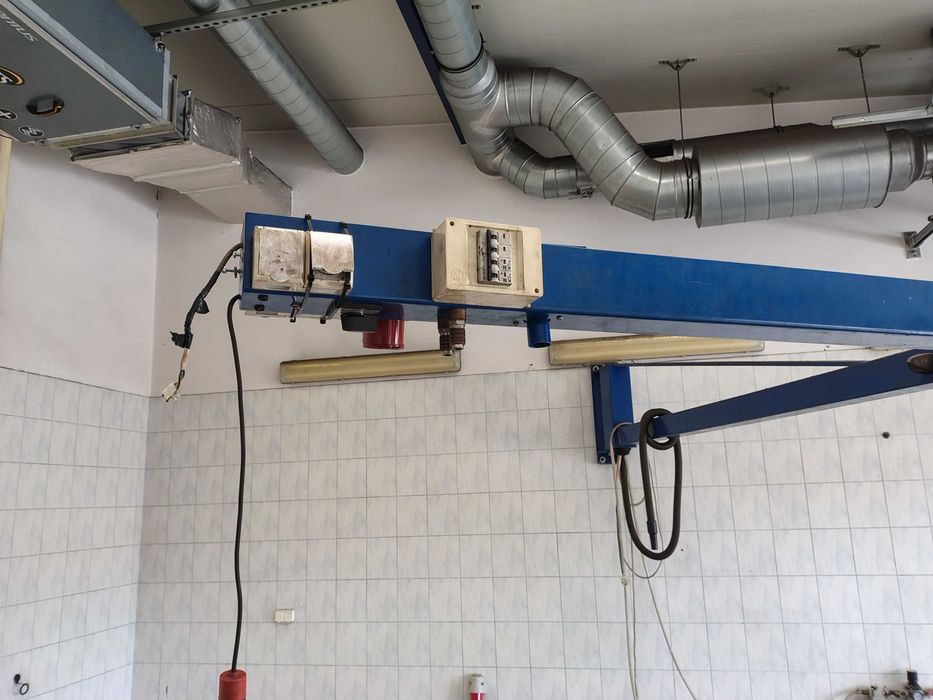 Wynajmę pomieszczenie 55 m² z podniośnikiem - Widok 5