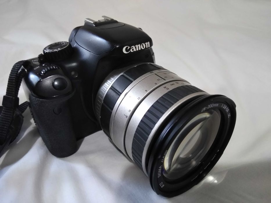 Продам фотоапарат Canon EOS 550D