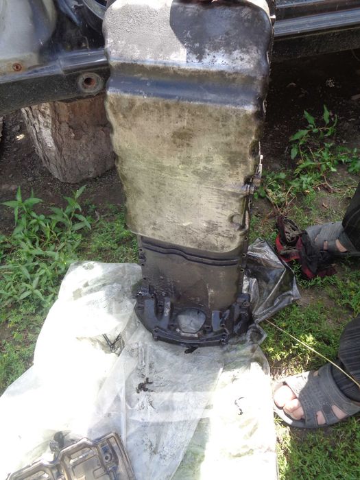 Мотор ОМ606 розбір запчастини для ОМ606 піддон шків ТНВД ОМ606