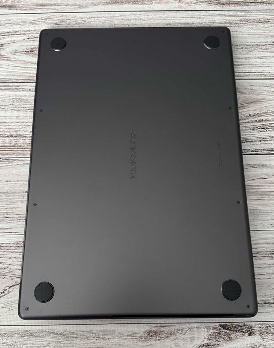 Macbook Pro 16" 2024 M4 Pro / 24Gb / SSD 512Gb Space Black