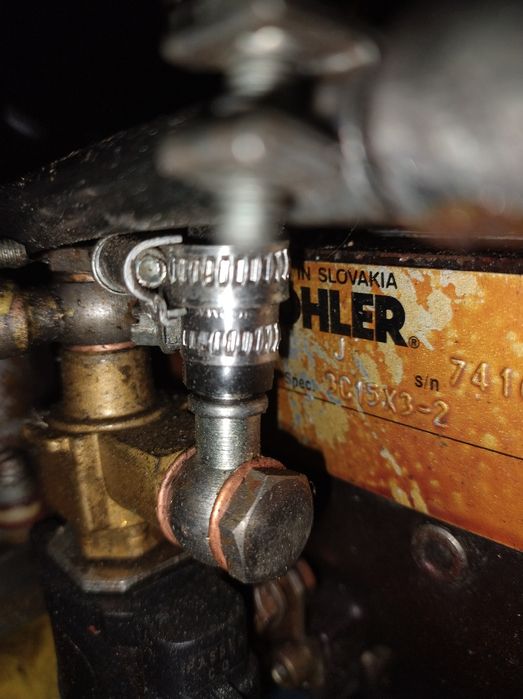 Silnik JCB 403 uszkodzony Kohler