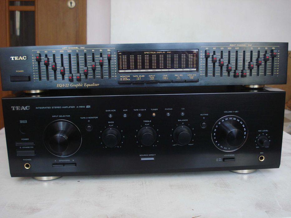 Підсилювач "TEAC" A-R610