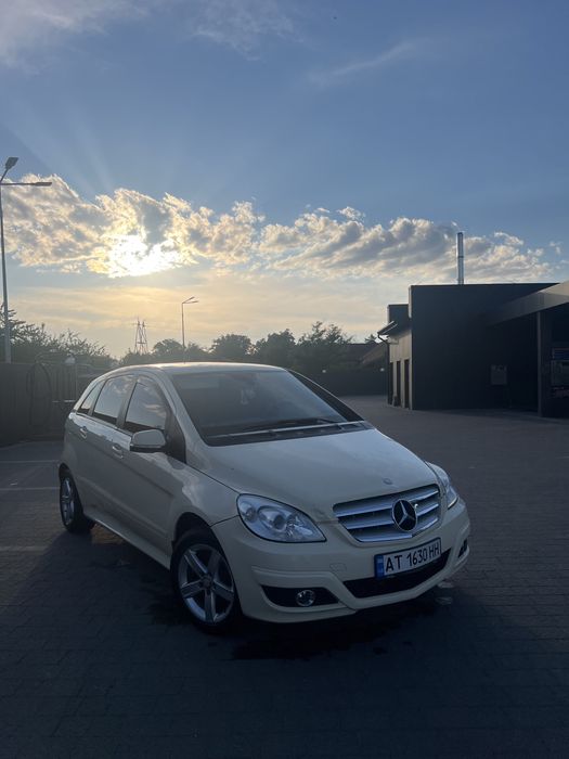 Mersedes B180 2010