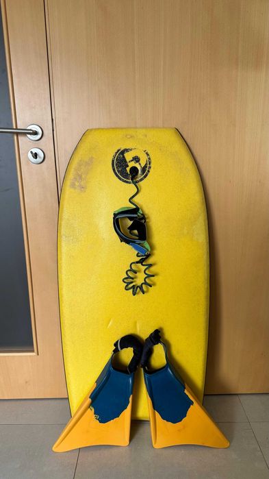 Prancha Bodyboard Pride 41.5'' e Fato de Surf e Pé de Pato