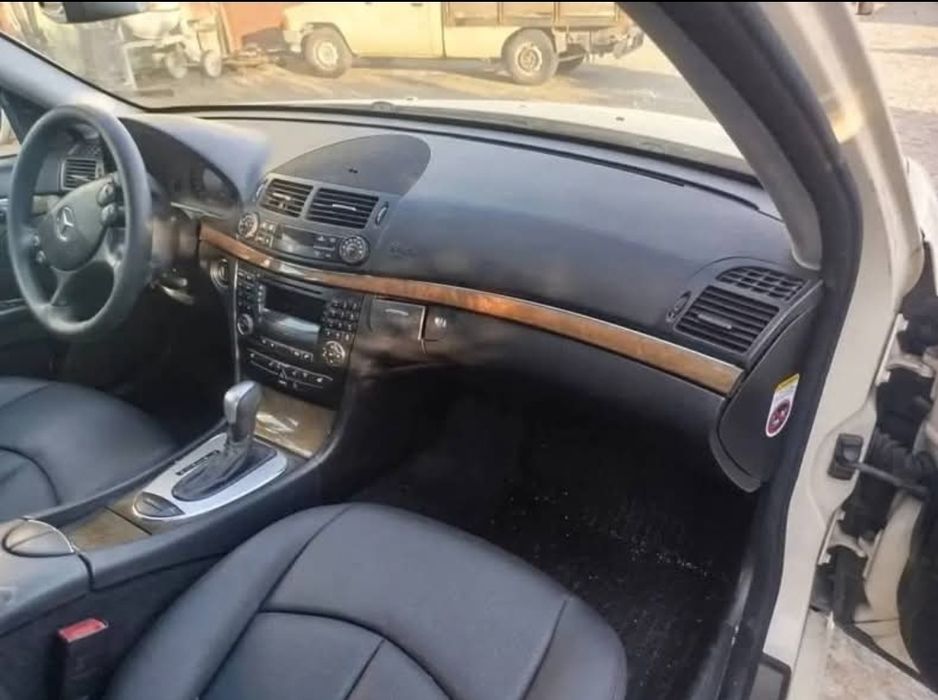 Mercedes E200 diesel  (avariado)