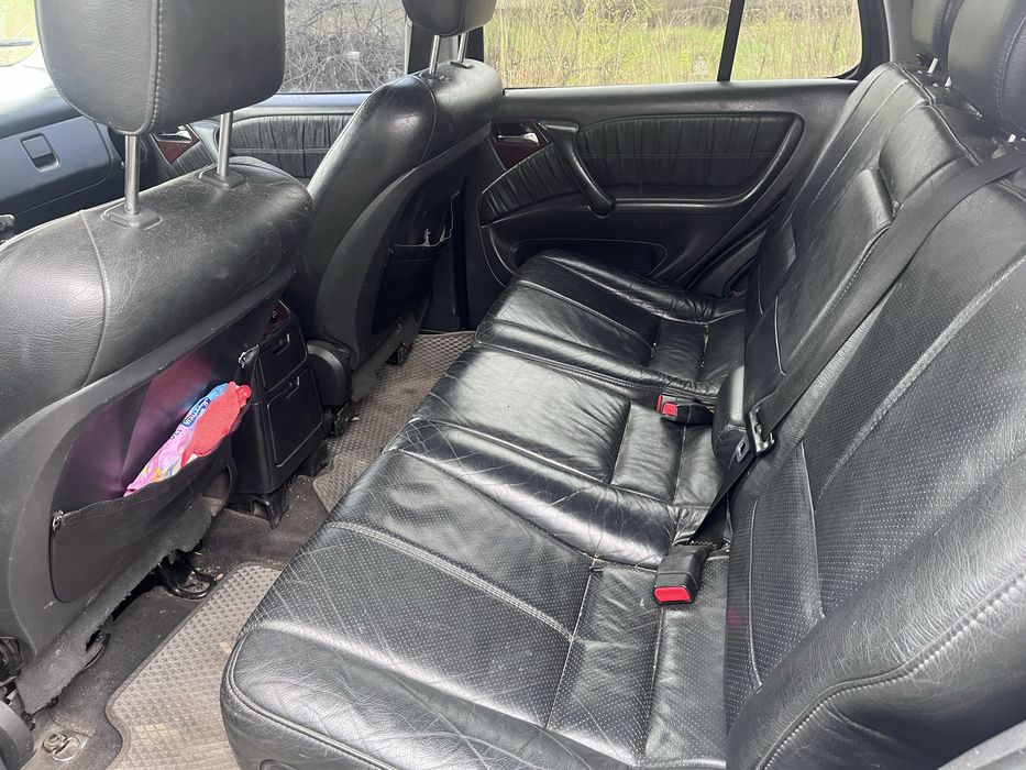 Мерседес МЛ 430