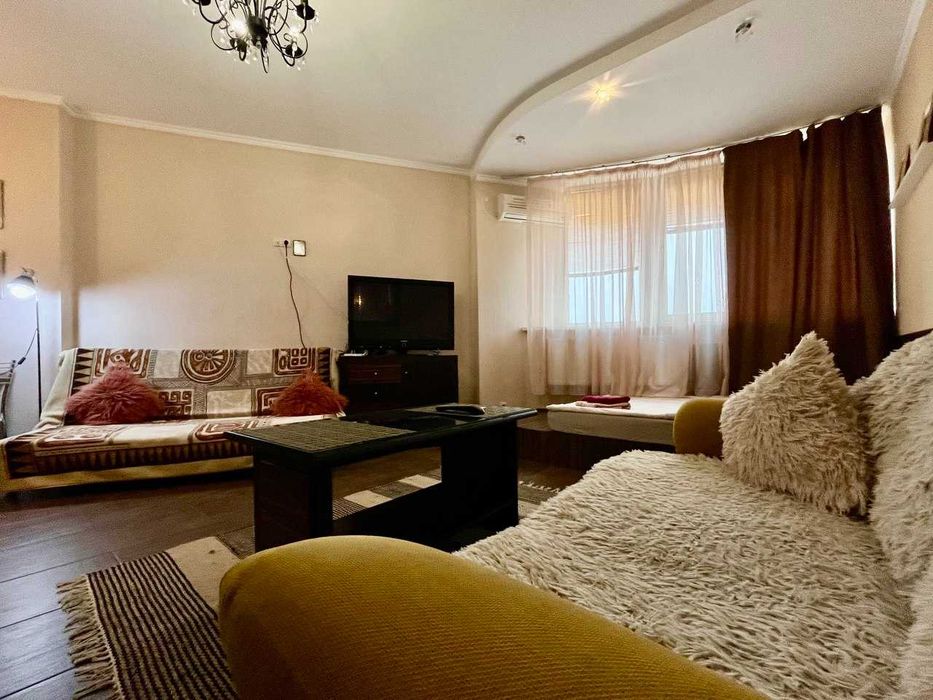 ПРОДАЖ великої квартири, розділеної на дві оремі по вул. Т. Кореня, 9