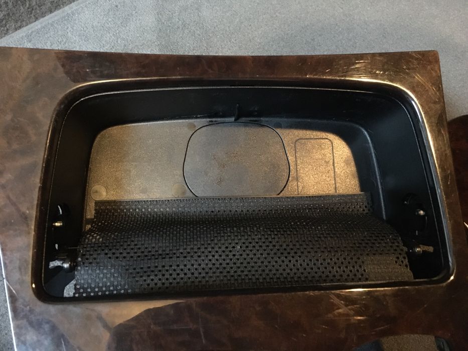 Рамка центральної панелі bmw f01/f02