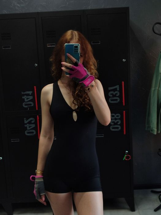 Продається комбінезон для спорту