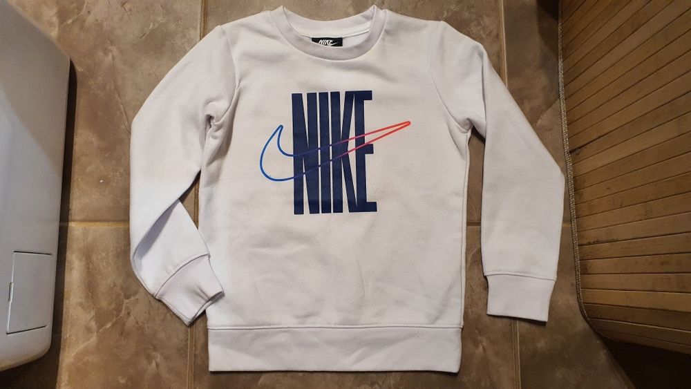 Stylizacji bluza Nike