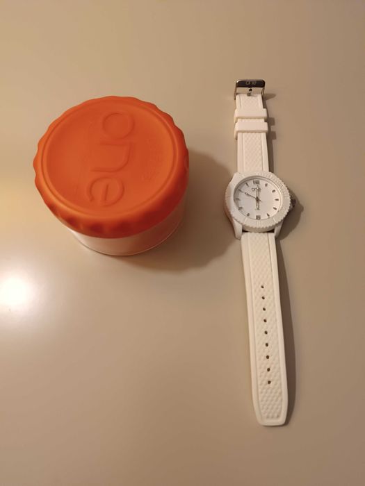 Relógio ONE (oportunidade)