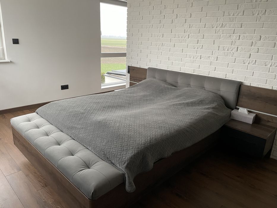 Łóżko 160x200 komoda Agata Meble brązowe czarne szafki nocne drewniane