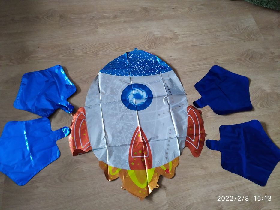 Повітряні кульки космос ракета