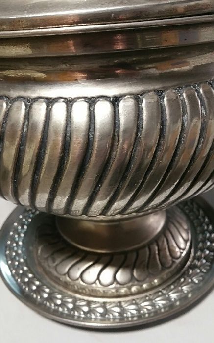 Terrina c/Prato “Centro de Mesa em casquinha“