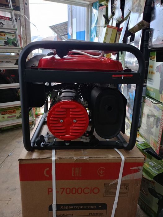 Бензиновий генератор Edon PT-3800D 3,0 кВт, мідь