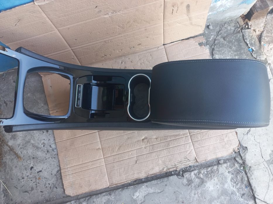 Podłokietnik z dekorami ford s-max galaxy lift