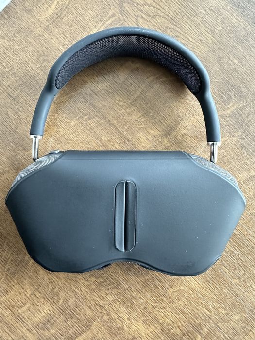 Продам AirPods Pro Max