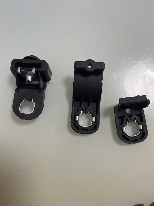 Кронштейни кріплення фар Ауді Q5 2016 року.