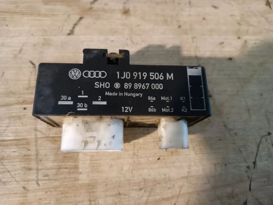 RELÉ / MODULO DO VENTILADOR AUDI A3 8L GOLF IV / SEAT IBIZA