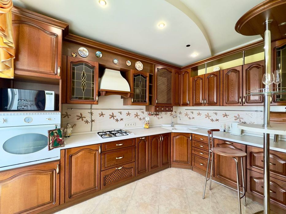 Здам 3х кімнатну квартиру в центрі!