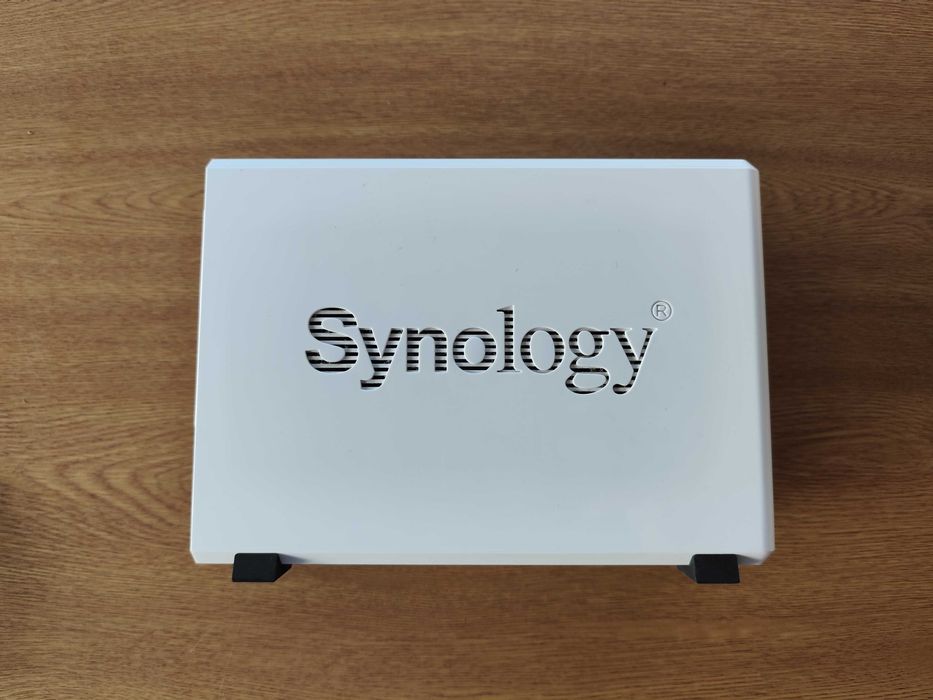 Synology DS223j NAS de secretária com 2 baias, branco