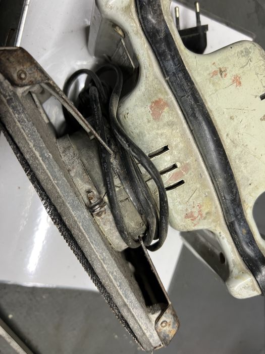 Шліфмашинка 220 в