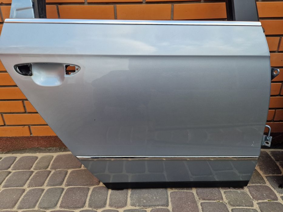 Задні двері Volkswagen Passat B6 універсал 2005-2010р Європа