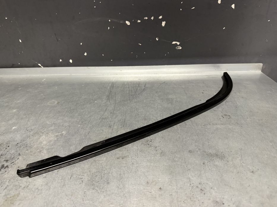 Listwa lampy lewy przód BMW 5 E39 98-04r. oryginał czarna