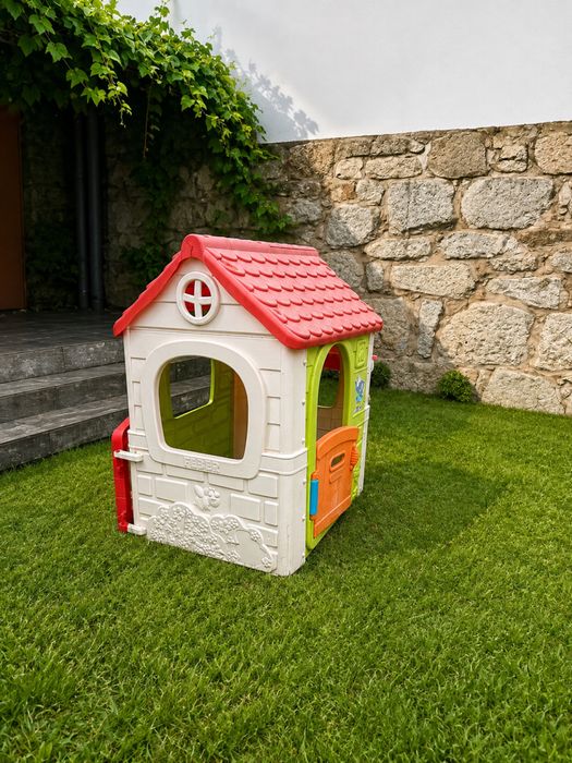 Casa de Jardim Infantil FEBER