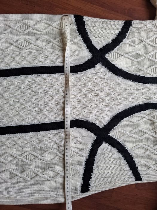 Biała suknia z wełny42