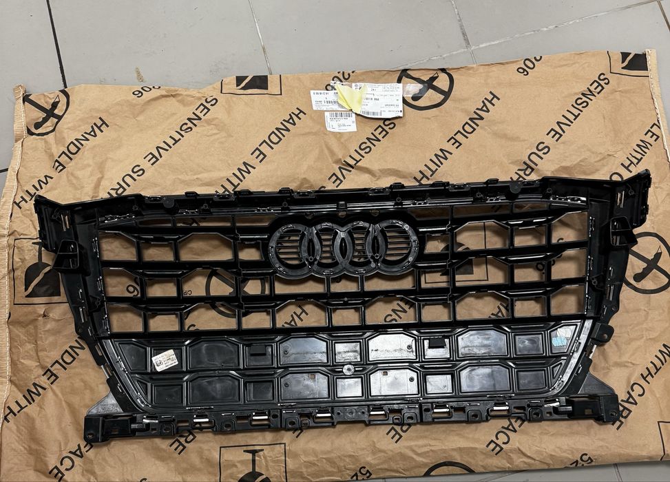 Grelha Frente Audi Q2 (GA) 2024