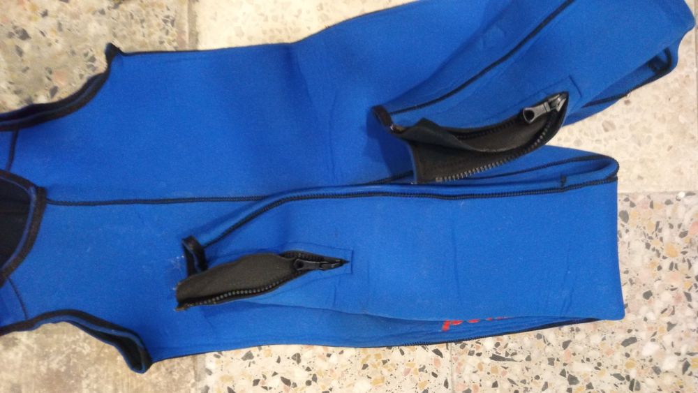 Fato neoprene alças e licra